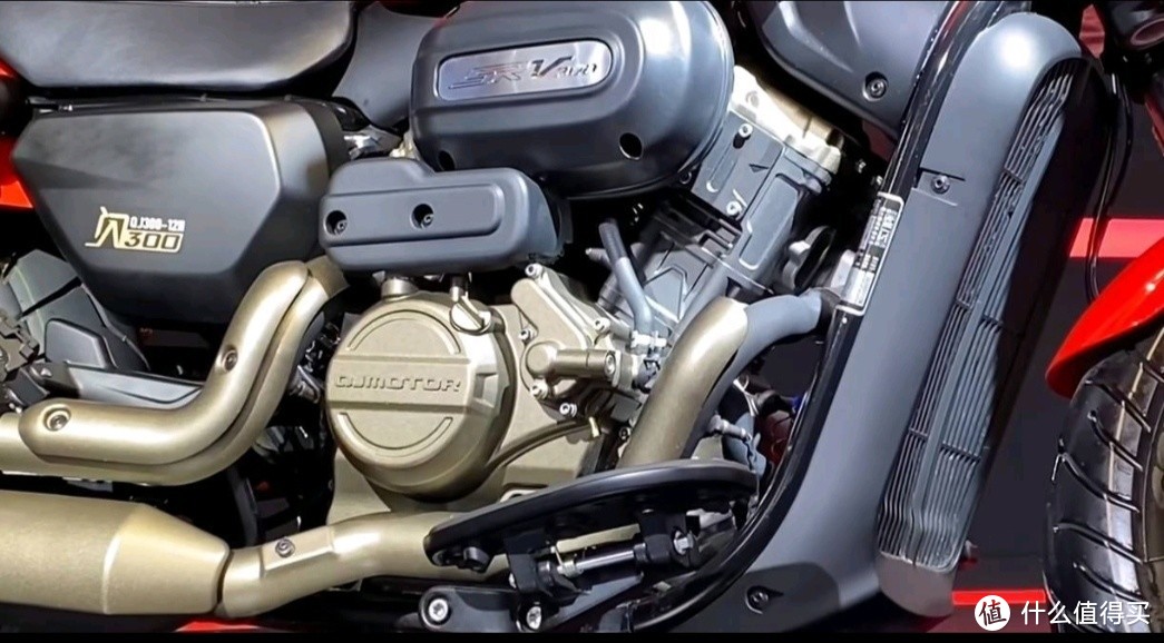 全球首款市售AMT自动挡摩托车QJMOTOR AMT闪300,售价23999元!