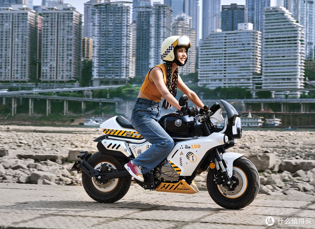 这么可爱的宗申小熊Mini摩托车，还不快给姑娘买一台？